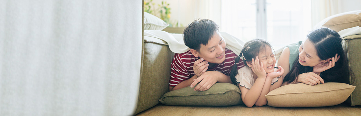 A couple are having a meal; image used for HSBC Singapore Supplementary Credit Card