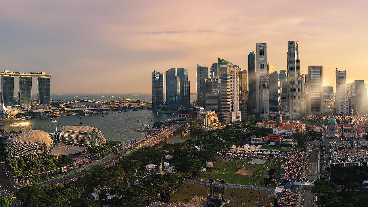 Singapore skyline with sunrise; image used for HSBC Singapore Foreign exchange.